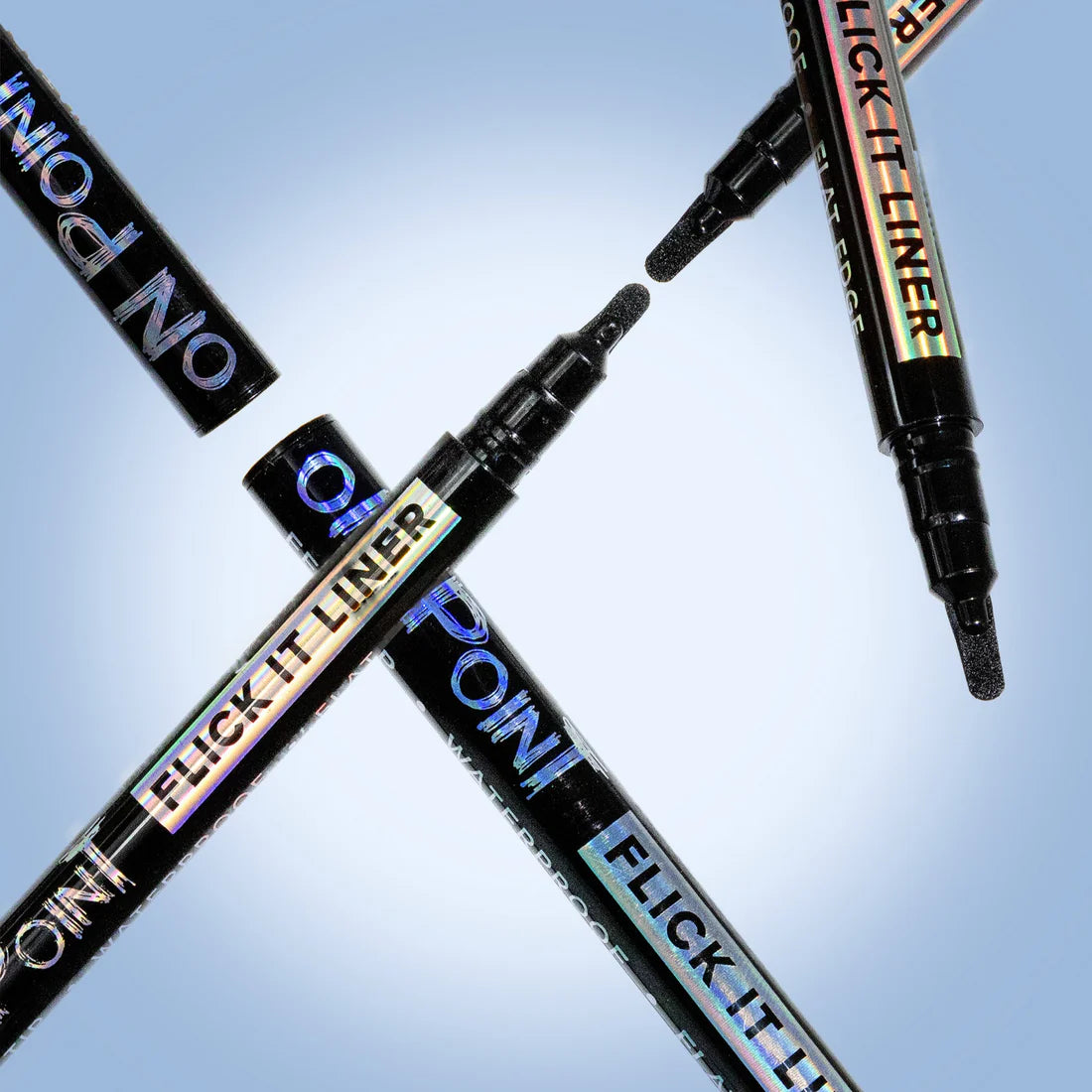 Italia Delux - Delineador de Ojos On Point Flick It Liner