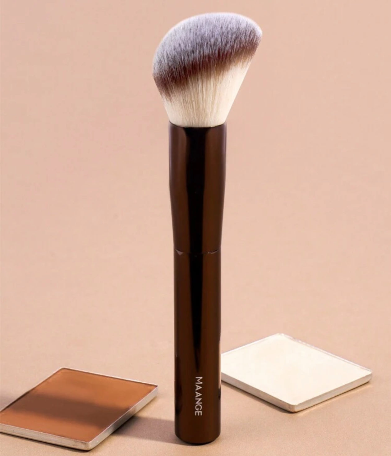 MAANGE - Brocha para CONTOUR en Polvo