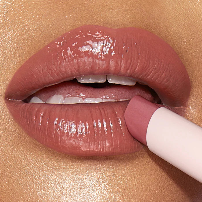 Charlotte Tilbury Hyaluronic Happikiss Lipstick Balm **BAJO-PEDIDO**
