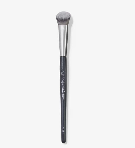 BK Beauty   Angie Hot & Flashy A506 Concealer Brush **BAJO-PEDIDO**