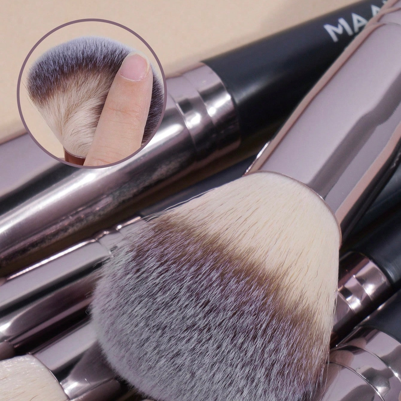 Shein - Set de 30 Piezas De Cepillos De Maquillaje Profesional