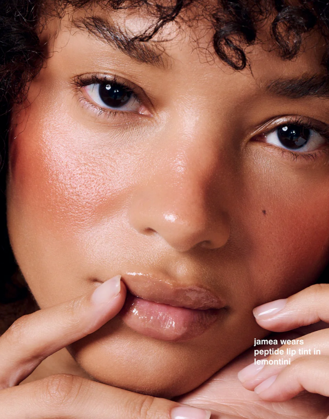 The peptide lip trio **BAJO-PEDIDO**