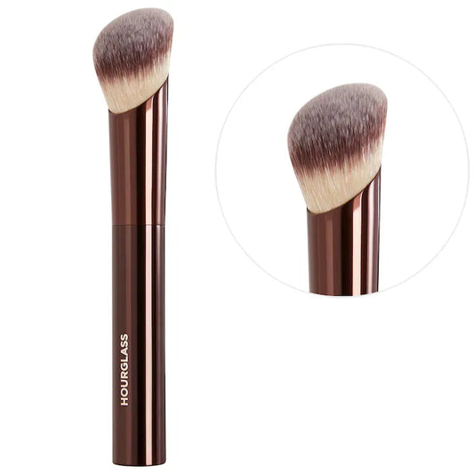 Hourglass - Ambient Soft Glow Foundation Brush **BAJO-PEDIDO**