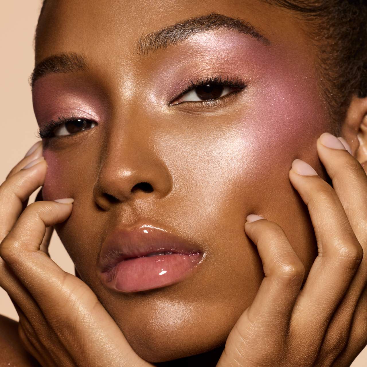 Fenty Beauty by Rihanna -  Gloss Bomb Heat Universal Lip Luminizer + Plumper