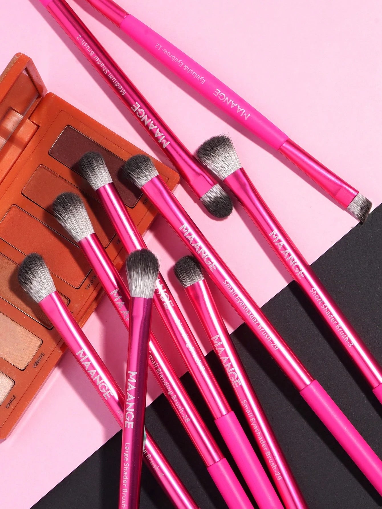 MAANGE - Set de 13 Brochas de Maquillaje