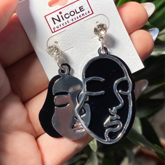 ✨Aretes 2 Caras Negras - Shein