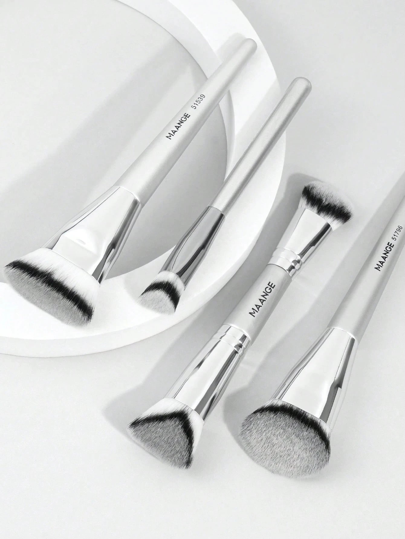 MAANGE - Set de 4 Brochas Profesionales