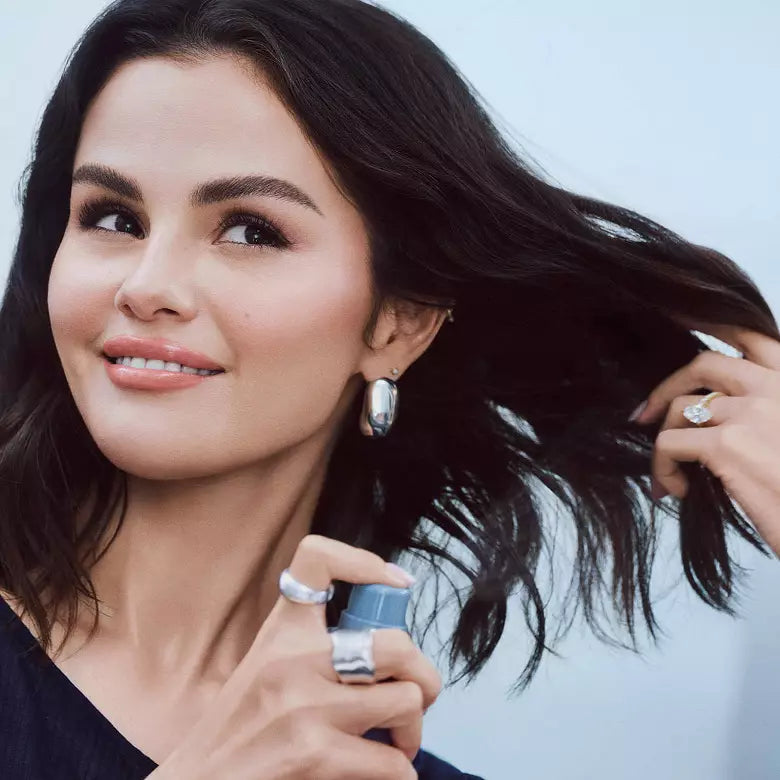 Rare Beauty by Selena Gomez - Find Comfort: Feel Seen Body & Hair Fragrance Mist with Niacinamide **BAJO PEDIDO**