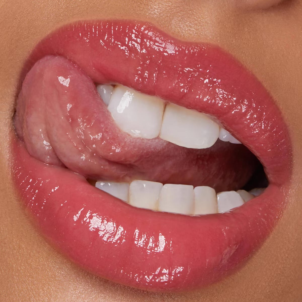 ColourPop So Juicy Plumping Gloss Balm and Plumping Lip Liner Duo - Under the Mistletoe - 0.08 oz **BAJO-PEDIDO**