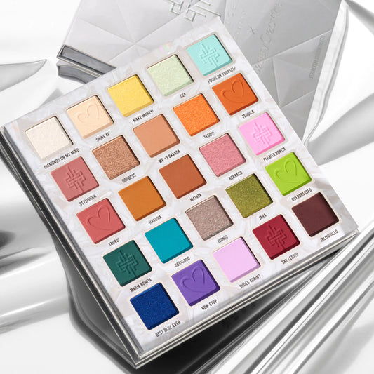 Paleta de Sombras Overdressed Shadow Palette Vol.2 - Luis Torres X Beauty Creations