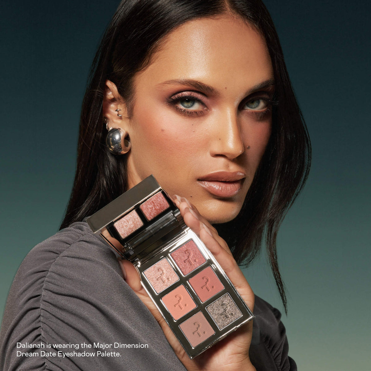PATRICK TA - Major Dimension Dream Date Essential Artistry Edit Eyeshadow Palette **BAJO PEDIDO**